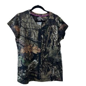 Break-Up Country Women's V-Neck Camouflage Tree Leaves T-Shirt Size L 12-14